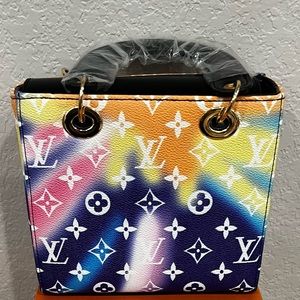 NEW Clon LV Purse